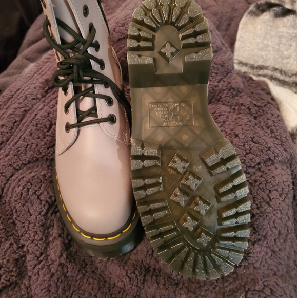 NEVER WORN Dr. Martens Jadon Pisa platform US womens size 8 - Picture 5 of 5